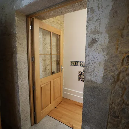 Tower Junior Queen At Casa Dos Macieis, Camino Santiago Direct Access & Optional Agritourism 4*