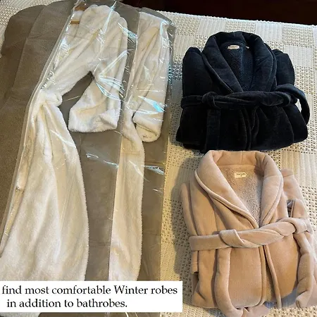 Penzion Tower Junior Queen At Casa Dos Macieis, Camino Santiago Direct Access & Optional Agritourism