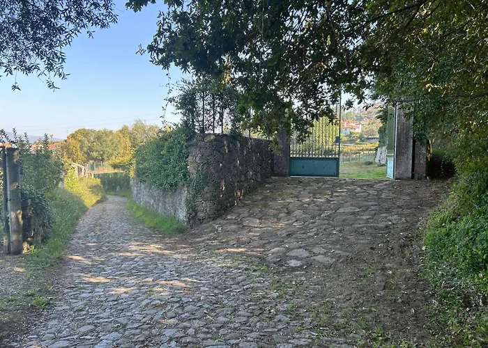 Tower Junior Queen At Casa Dos Macieis, Camino Santiago Direct Access & Optional Agritourism Penzion Facha