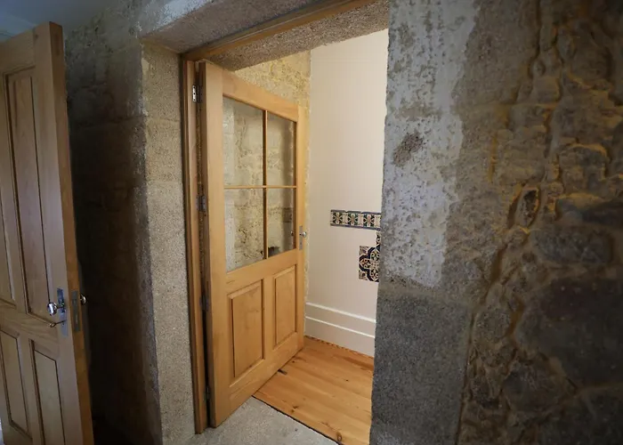 Tower Junior Queen At Casa Dos Macieis, Camino Santiago Direct Access & Optional Agritourism 4*