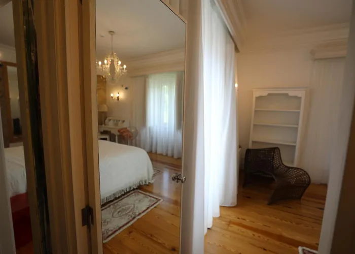 Maison d'hôtes Tower Junior Queen At Casa Dos Macieis, Camino Santiago Direct Access & Optional Agritourism