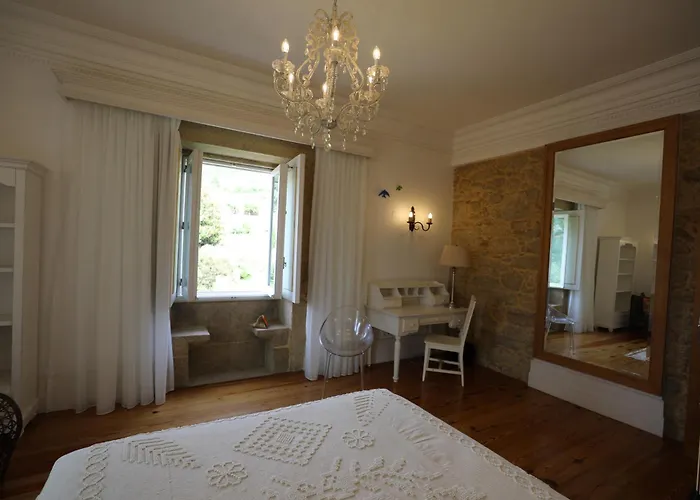 Tower Junior Queen At Casa Dos Macieis, Camino Santiago Direct Access & Optional Agritourism 4* Facha