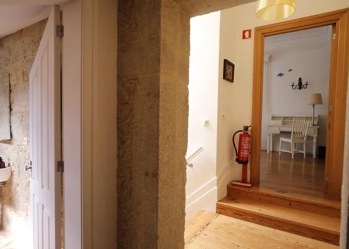 Maison d'hôtes Tower Junior Queen At Casa Dos Macieis, Camino Santiago Direct Access & Optional Agritourism