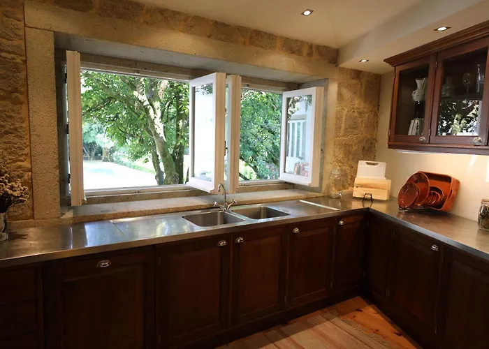 Tower Junior Queen At Casa Dos Macieis, Camino Santiago Direct Access & Optional Agritourism Penzion 4*