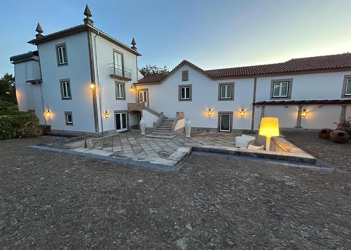 Tower Junior Queen At Casa Dos Macieis, Camino Santiago Direct Access & Optional Agritourism Penzion Facha