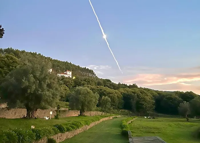 Penzion Tower Junior Queen At Casa Dos Macieis, Camino Santiago Direct Access & Optional Agritourism